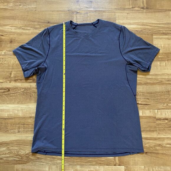 Lululemon Men’s XL Blue All Terrain Short Sleeve Shirt Reflective Vented Gym Run - Picture 7 of 15